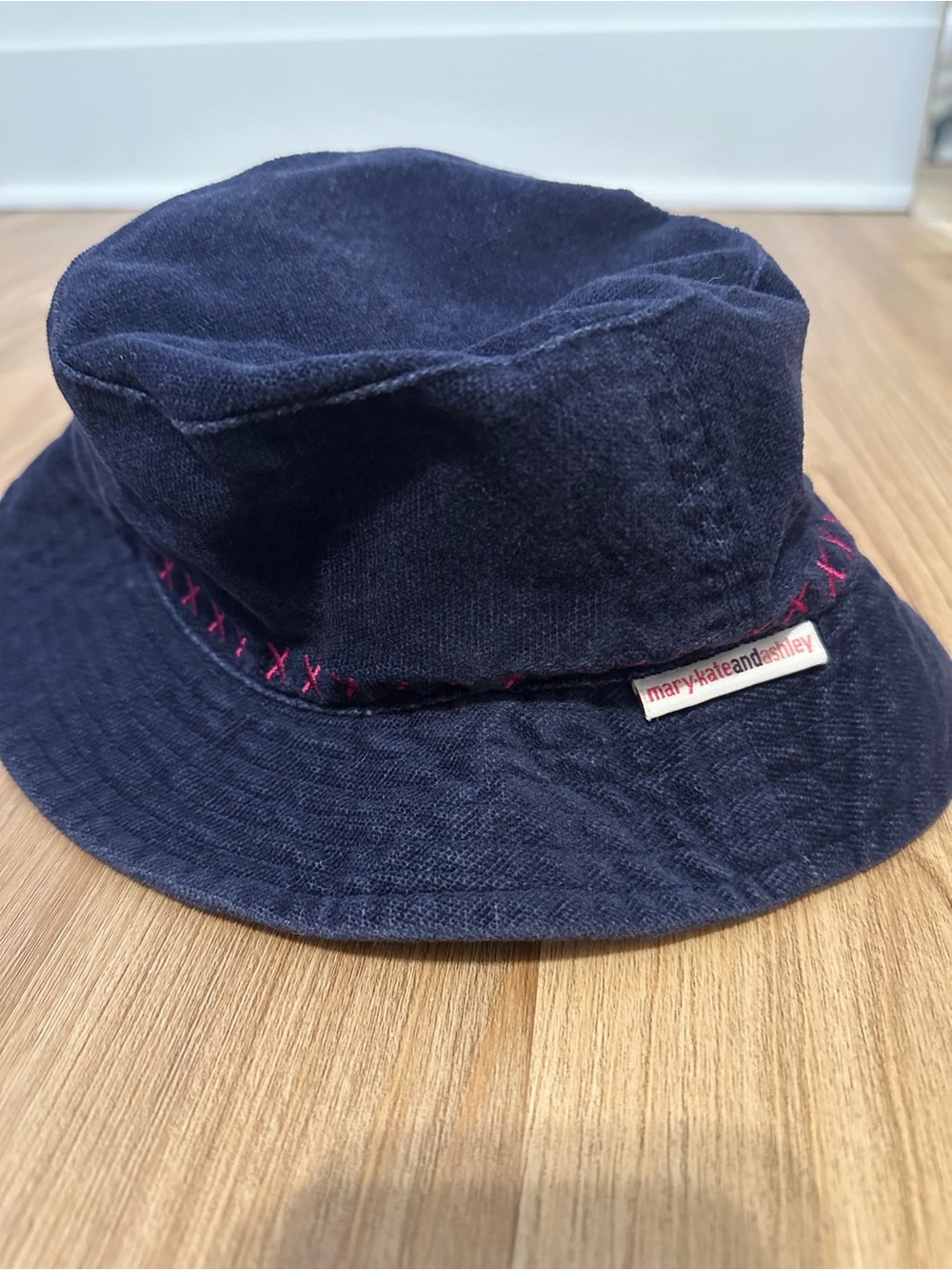 Mary-Kate and Ashley bucket hat